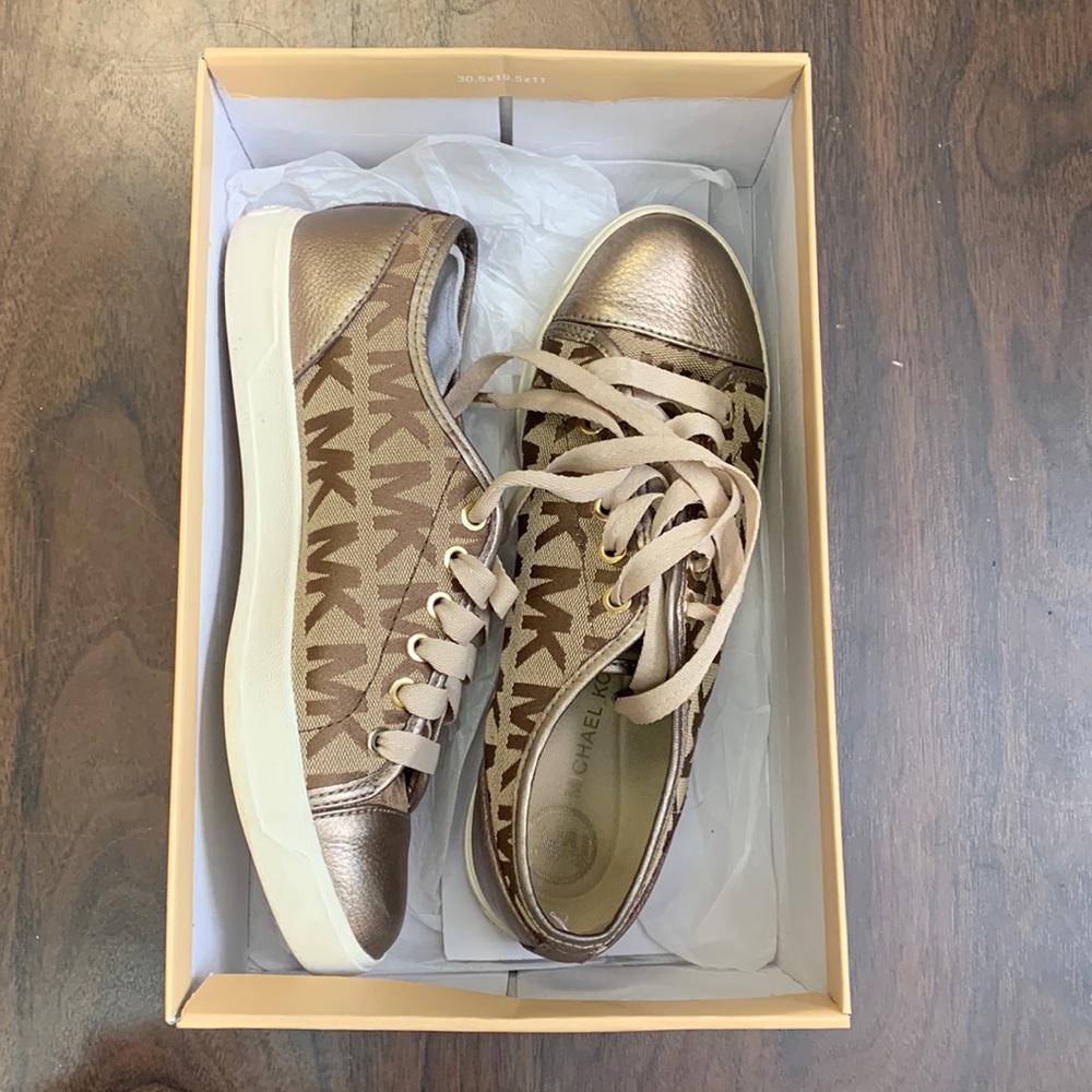Micheal Kors sneakers